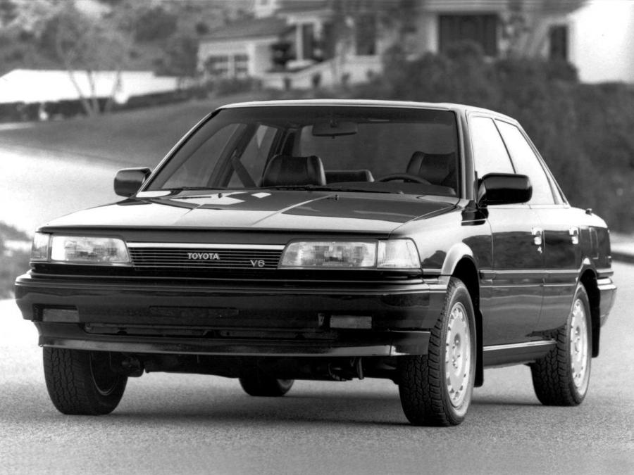  Toyota Camry Sedan LE 1986 года  (US) (фото 2 из 17)